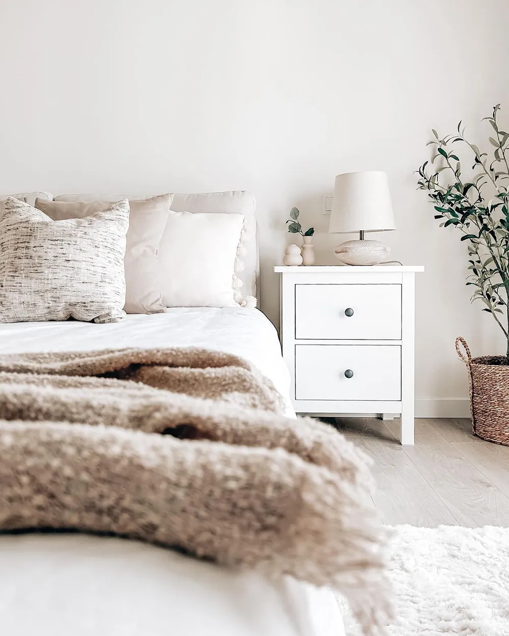 Säng med lamellram Chenille MELLE 160 x 200 cm Ljusbeige_847921