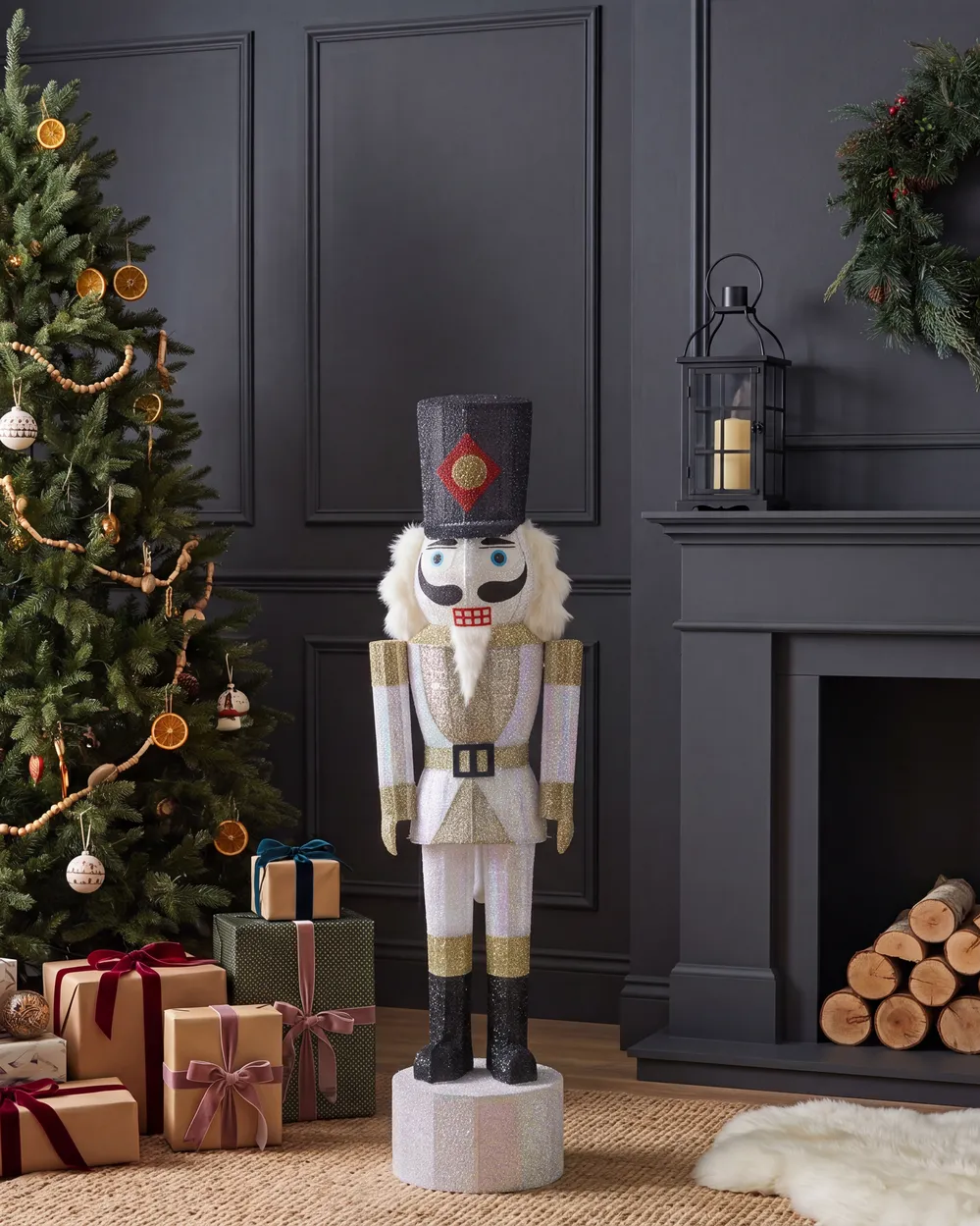 Outdoor Decoration LED STOROVAN 152 cm Nutcracker White/ Gold_1018948