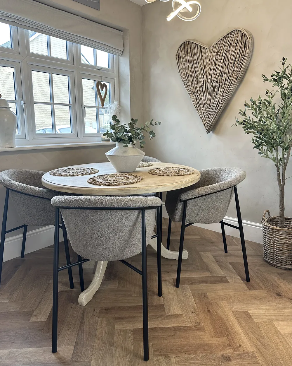 Ruokatuolisetti 2 kpl AMES Buklee Ruskeanharmaa_923655