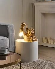 Bordslampa Hund MIKE Guld_1003935