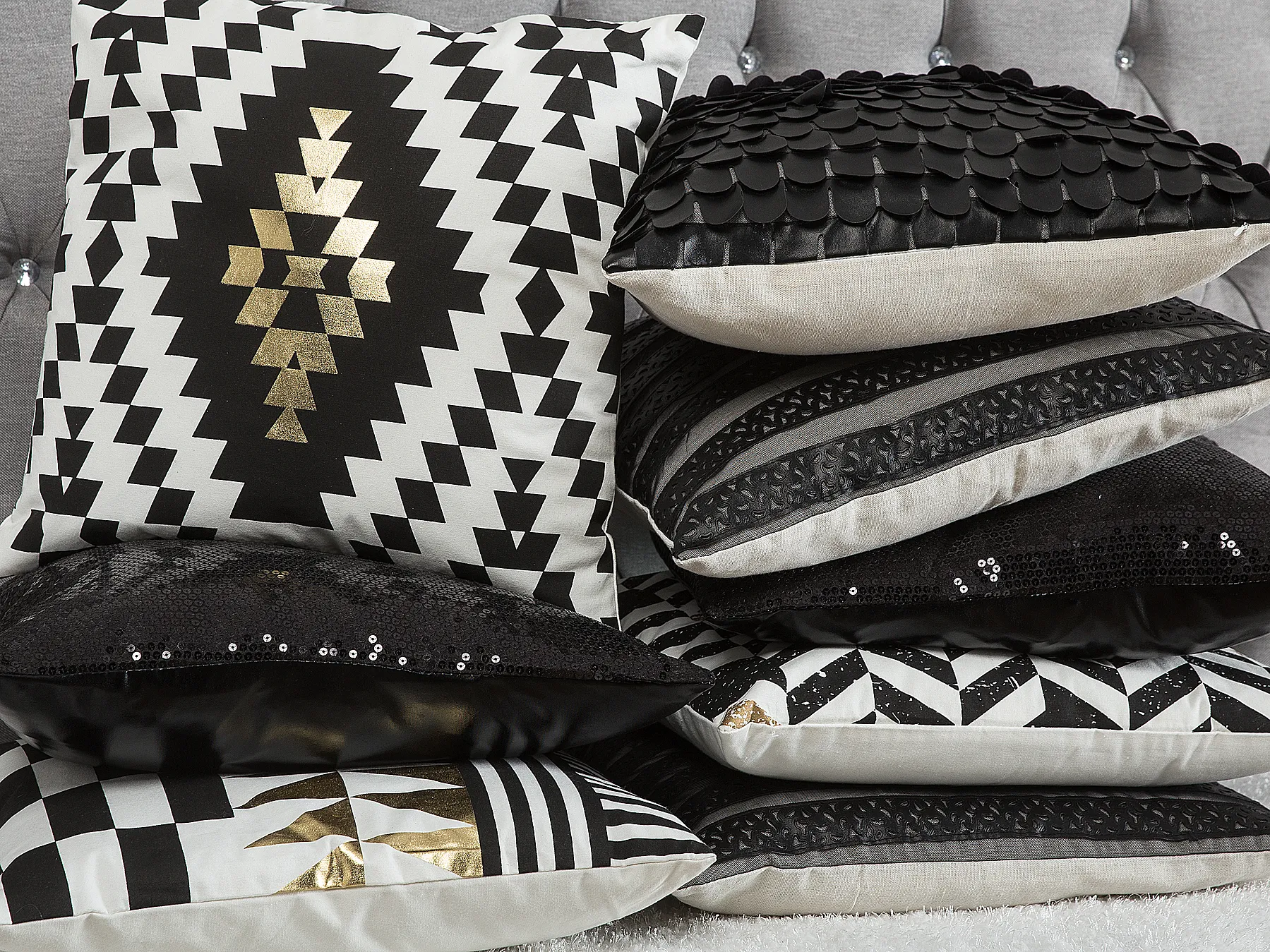 Set of 2 Decorative Cushions HELCONIA 45 x 45 cm Cotton Multicolour Geometric Pattern_769643