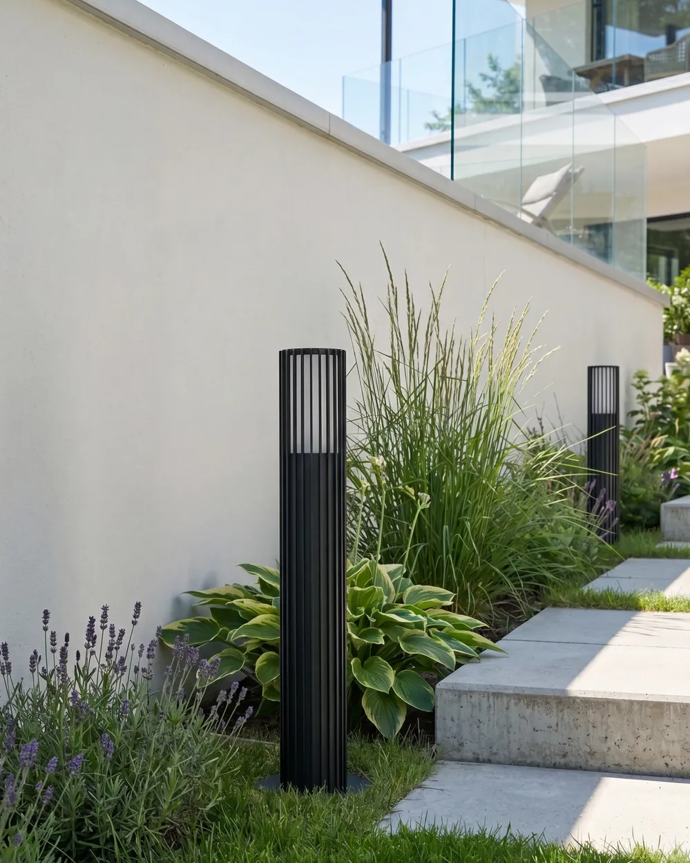 Set of 2 Outdoor Bollard Lamps ERNAN Black_1103789