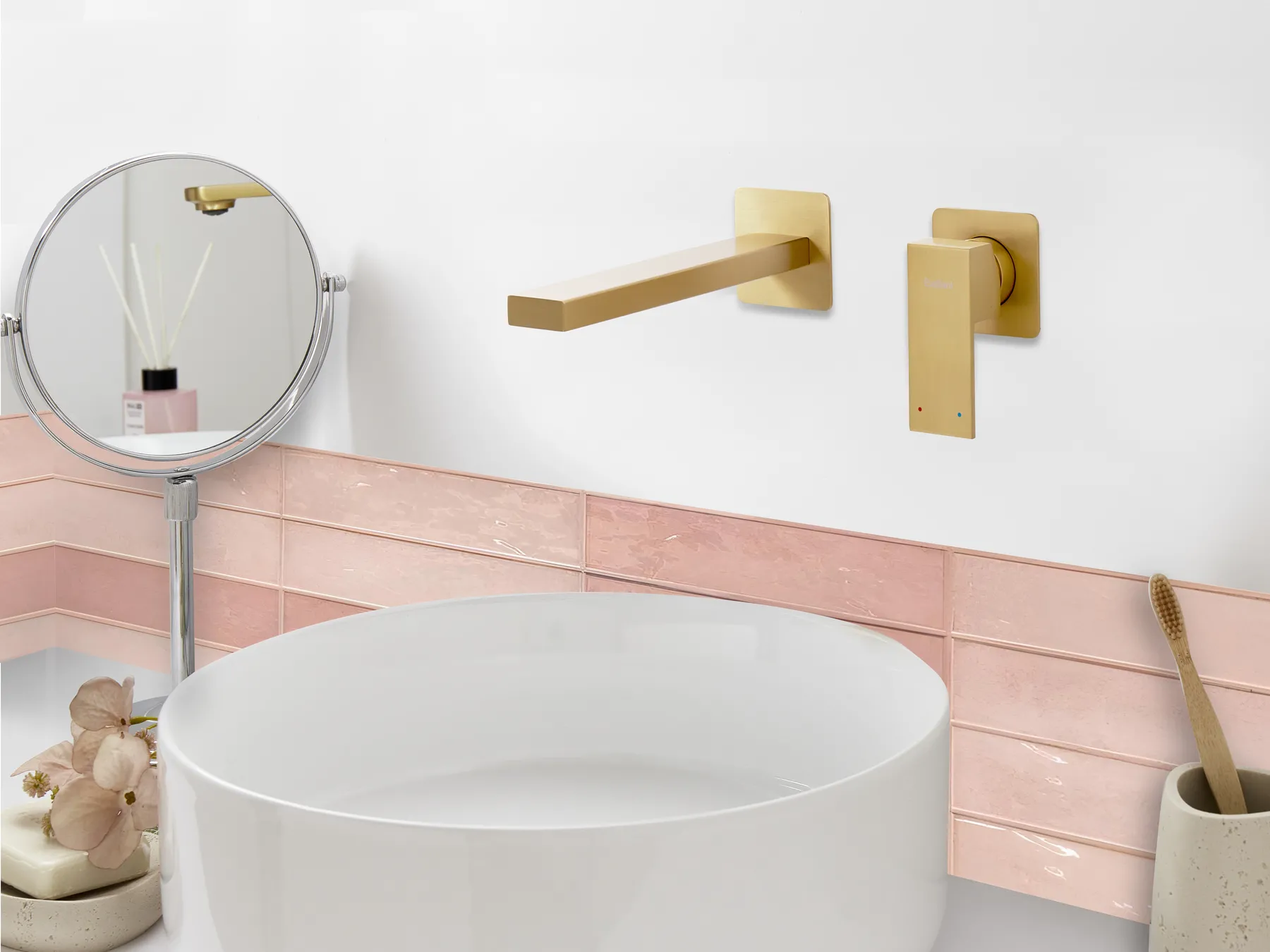 Wall Mounted Basin Mixer Tap ANTOFAGASTA Brass Gold_995646