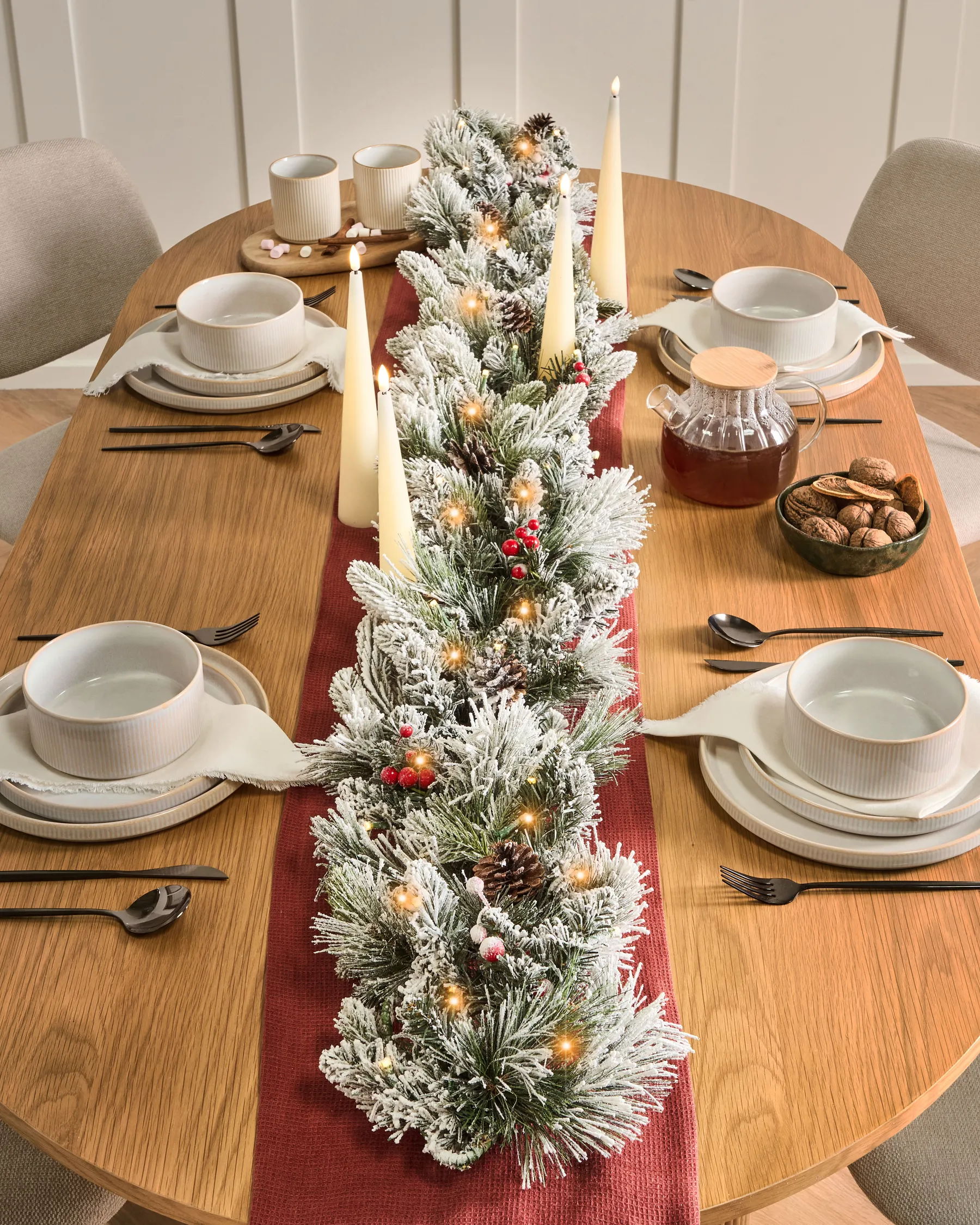 Snötäckt julgirlang LED WHITEHORN 180 cm Vit_813255