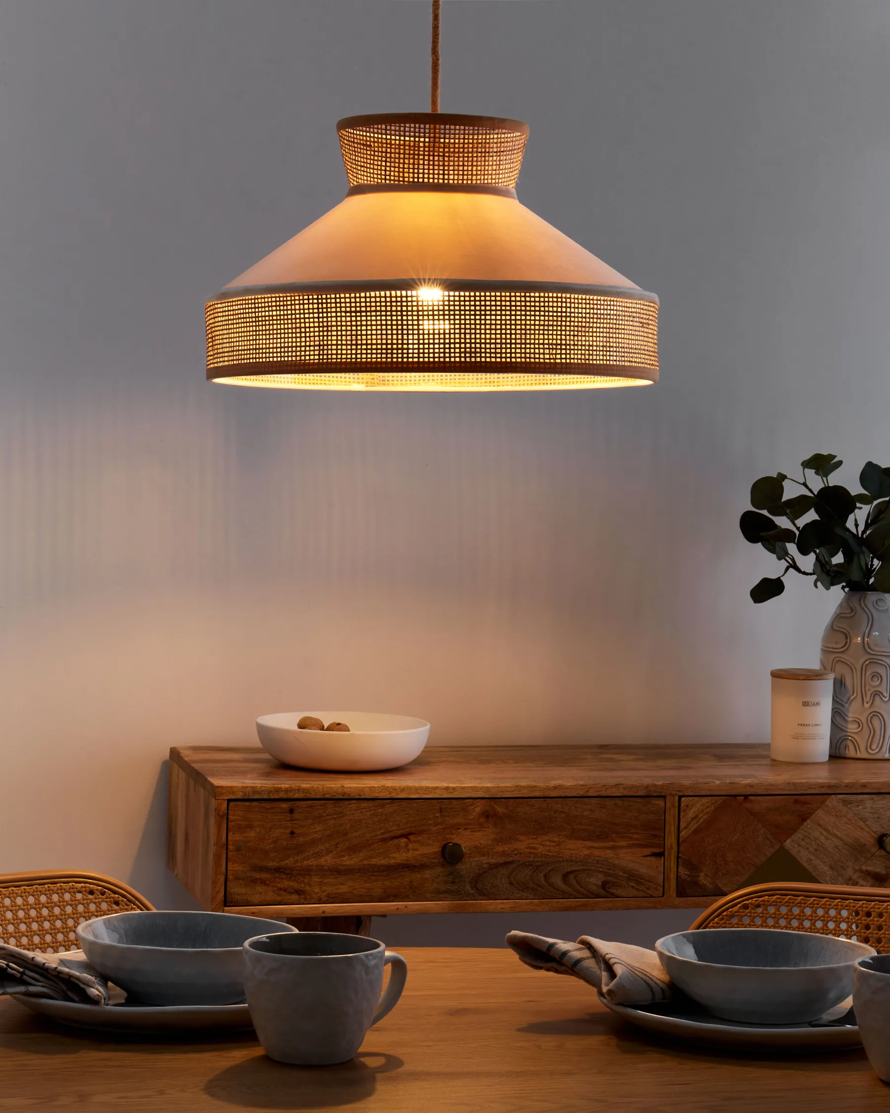 Pendellampa BATALI Rotting Beige_891583