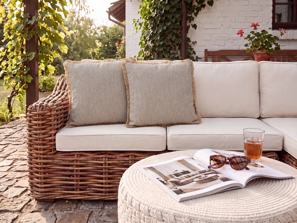 Set of 2 Outdoor Cushions CASTANEA Solid 45 x 45 cm Beige