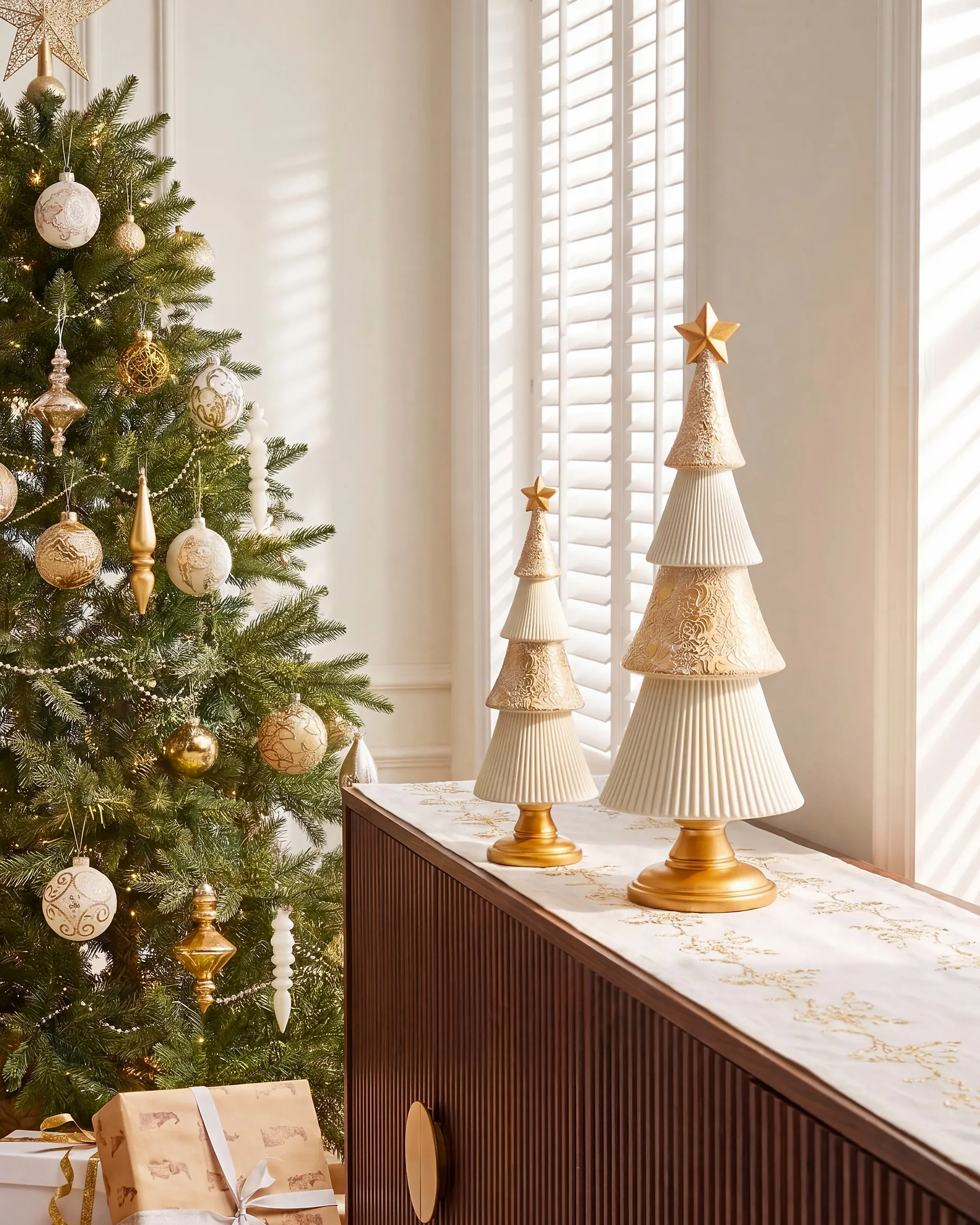 Set of 2 Christmas Decorations ASPO 32/41 cm Christmas Tree Off-White/ Gold_1175712