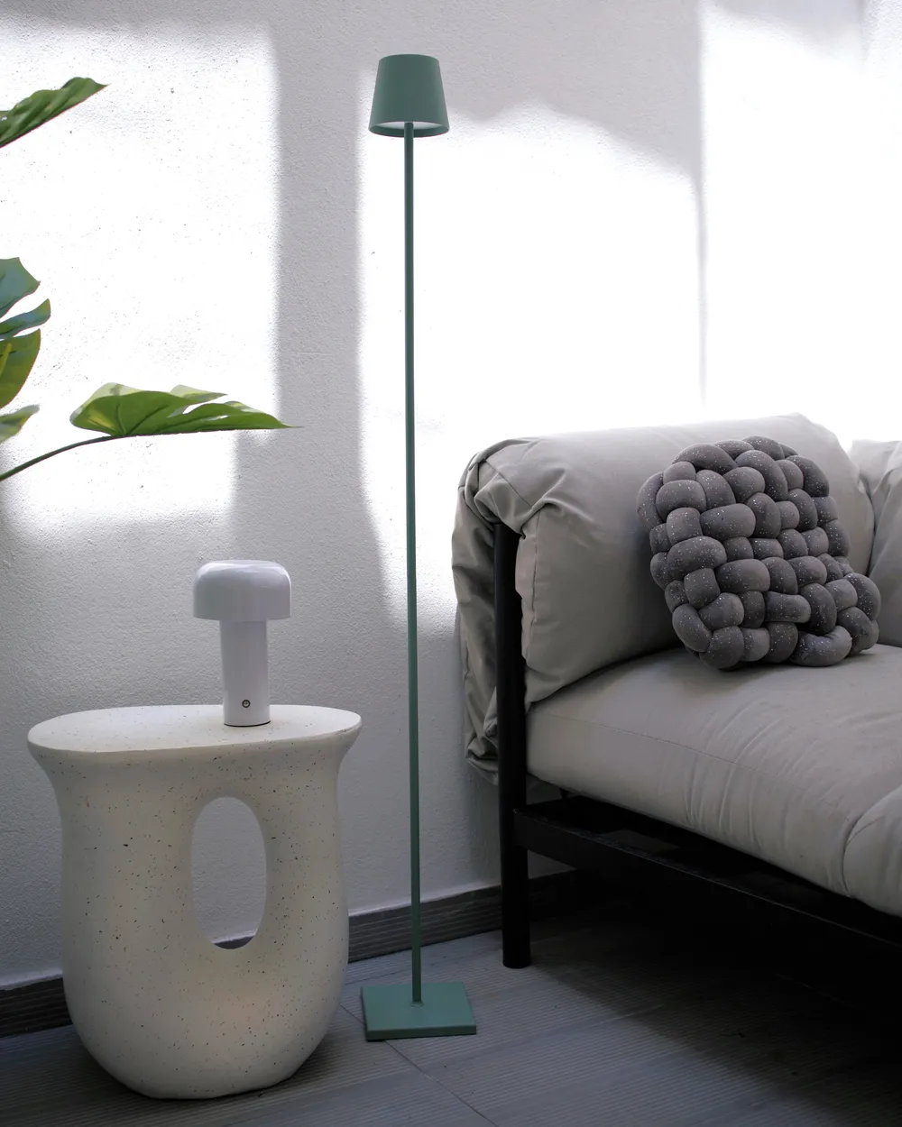 Wireless LED Floor Lamp GAVARRESA with Dimmer Metal Green_1001564