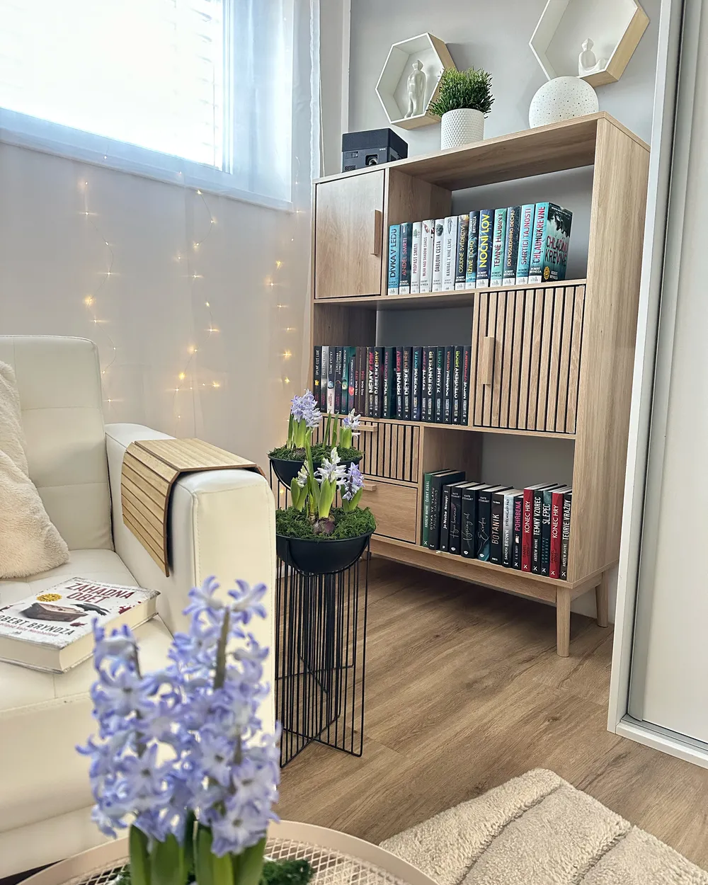 Shelving Unit LYNWOOD 140 cm Light Brown_967268