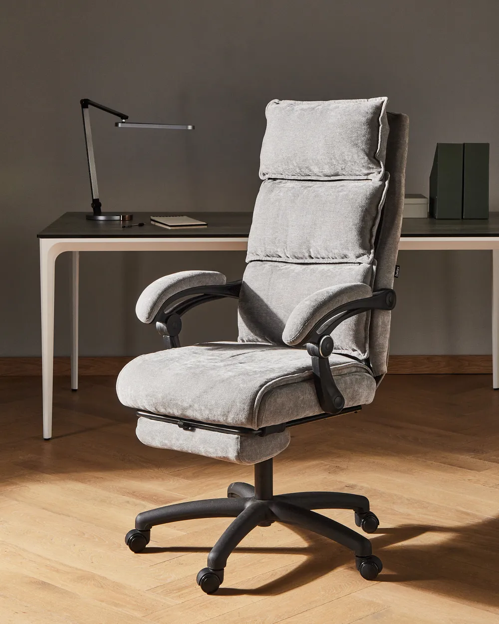 Executive Chair with Footrest EATON Chenille Grey