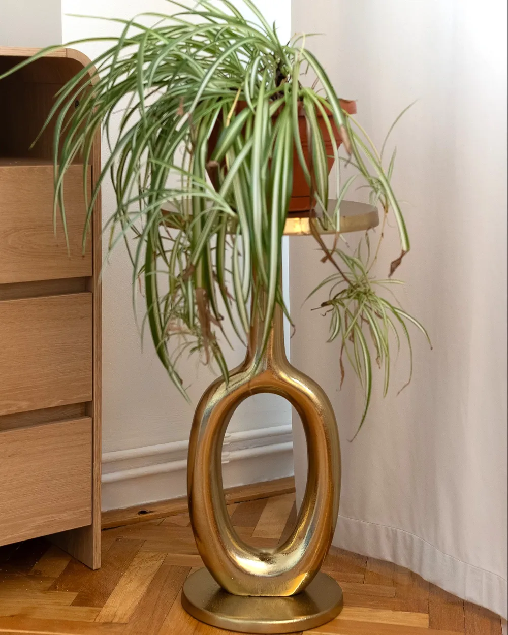 Sidobord APITI Metall Guld_1159084