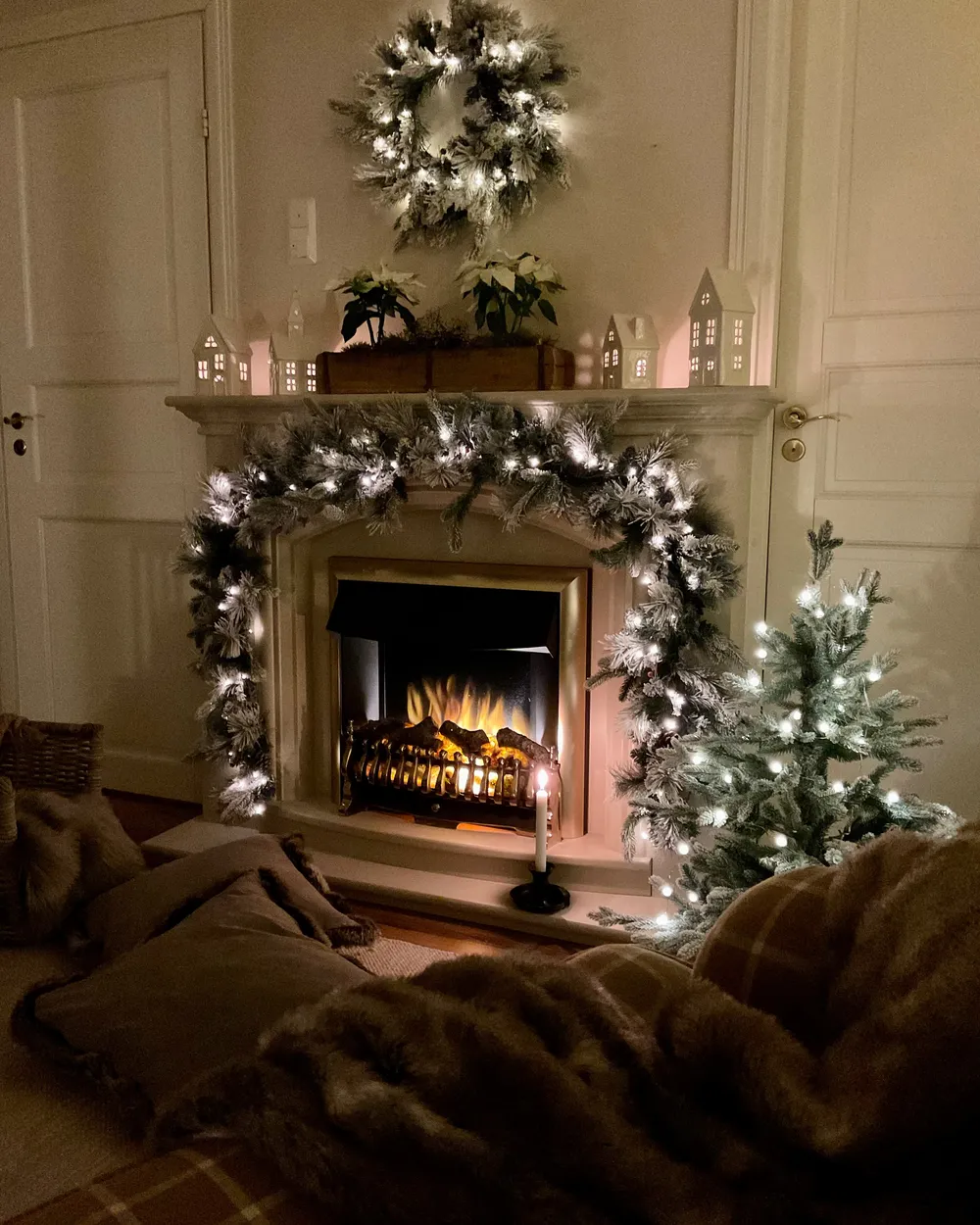 Snötäckt julgirlang LED WHITEHORN 180 cm Vit_842629