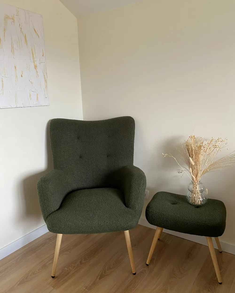Öronlappsfåtölj VEJLE med fotpall Bouclé Mörkgrön_982590