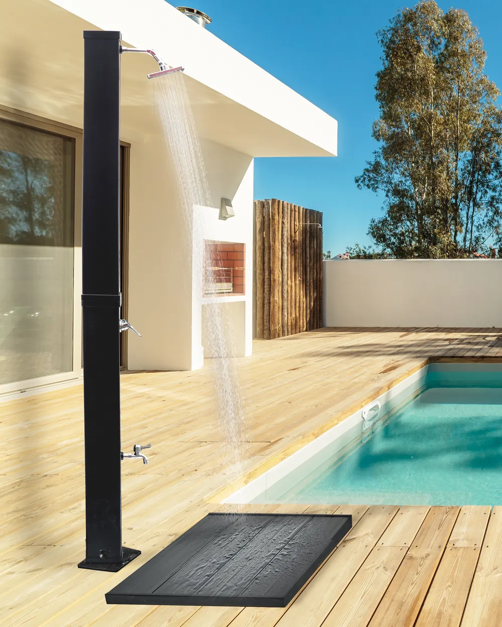 Freestanding Outdoor Solar Shower YARACUY Black