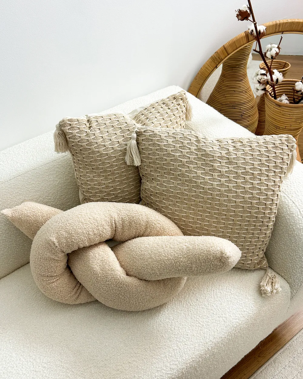 Set of 2 Decorative Cushions GLADIOLUS 172 x 14 cm Boucle Beige Solid_967779