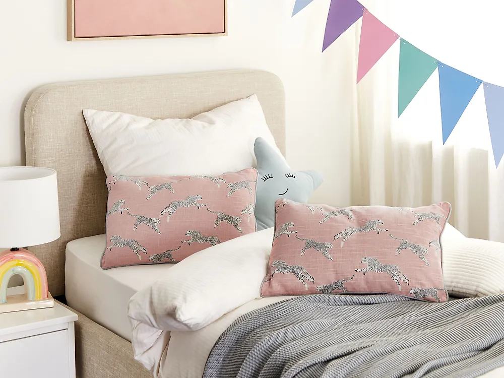Koristetyynysetti 2 kpl ARALES 30 x 50 cm Puuvilla Pastellipinkki Eläinkuvio_1184948