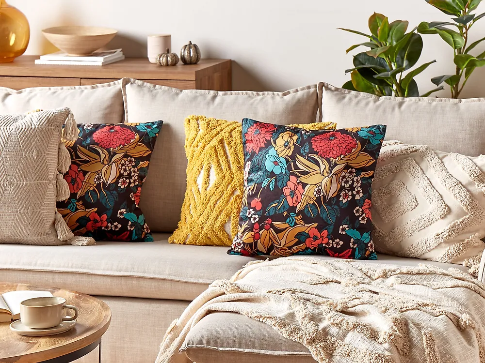 Set of 2 Decorative Cushions PROTEA 45 x 45 cm Velvet Multicolour Floral Pattern_1186468