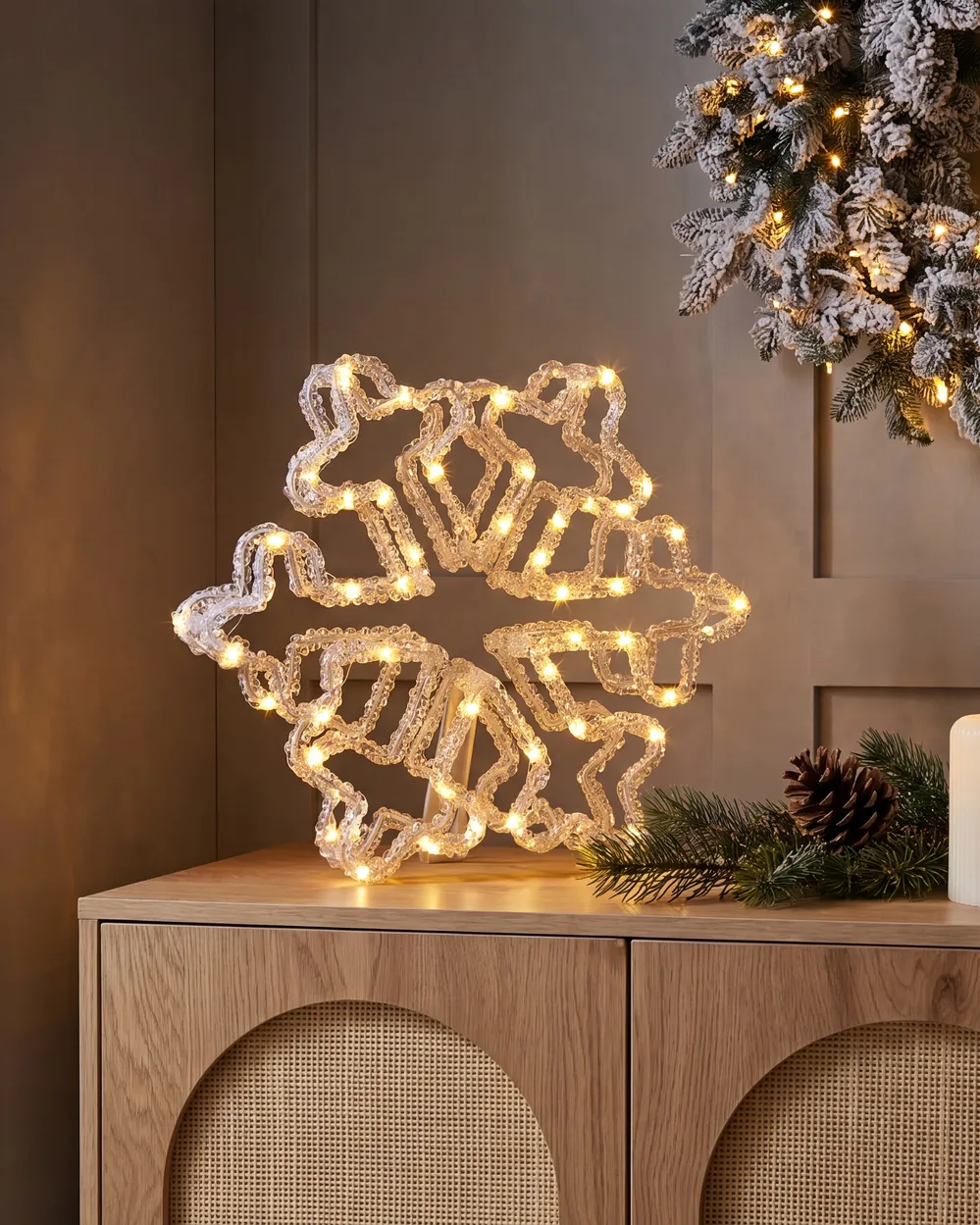 Outdoor Decoration LED SILVERAN 28 cm Snowflake White_1148564