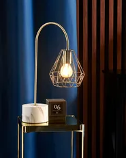 Bordslampa MOONI Metall Mässing_1079573