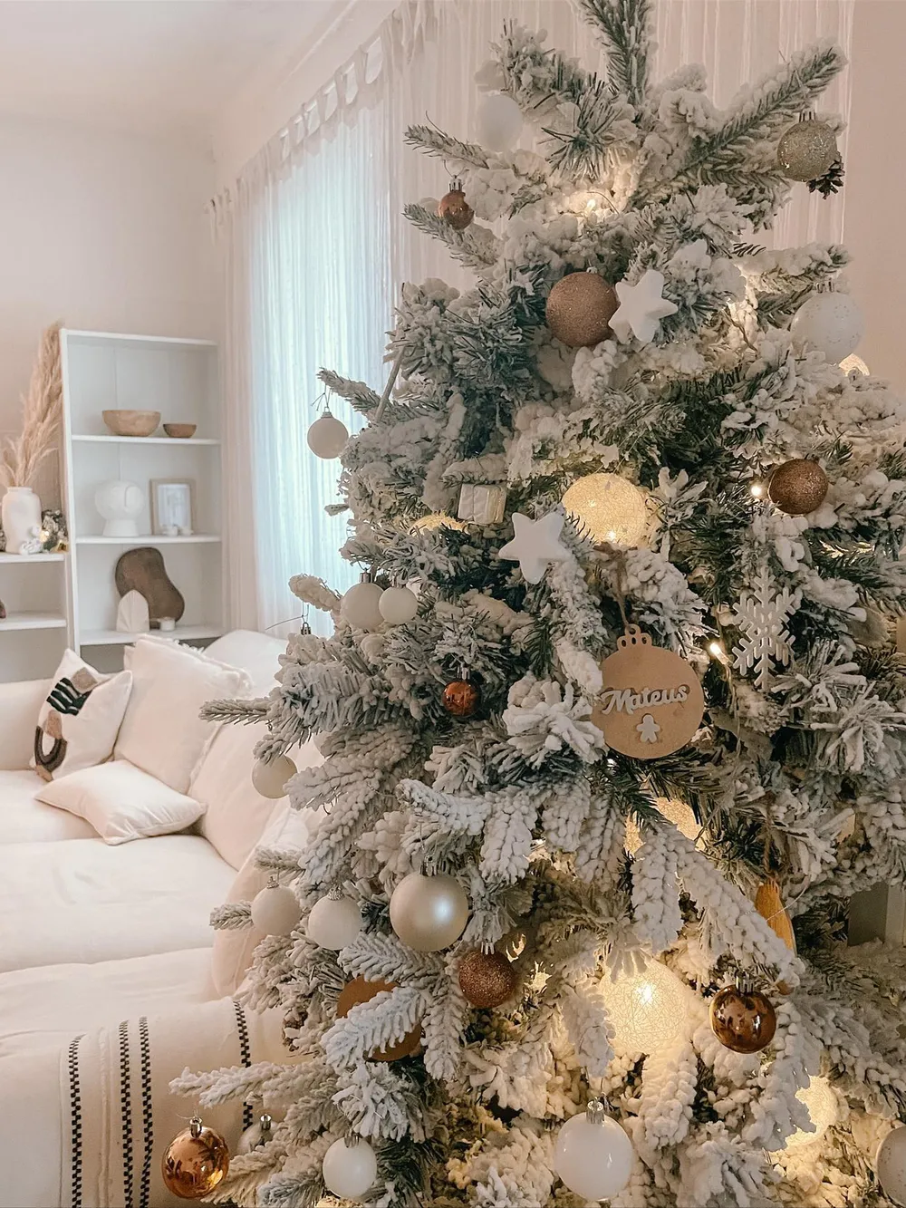 Artificial Snowy Christmas Tree TOMICHI 210 cm White_836728