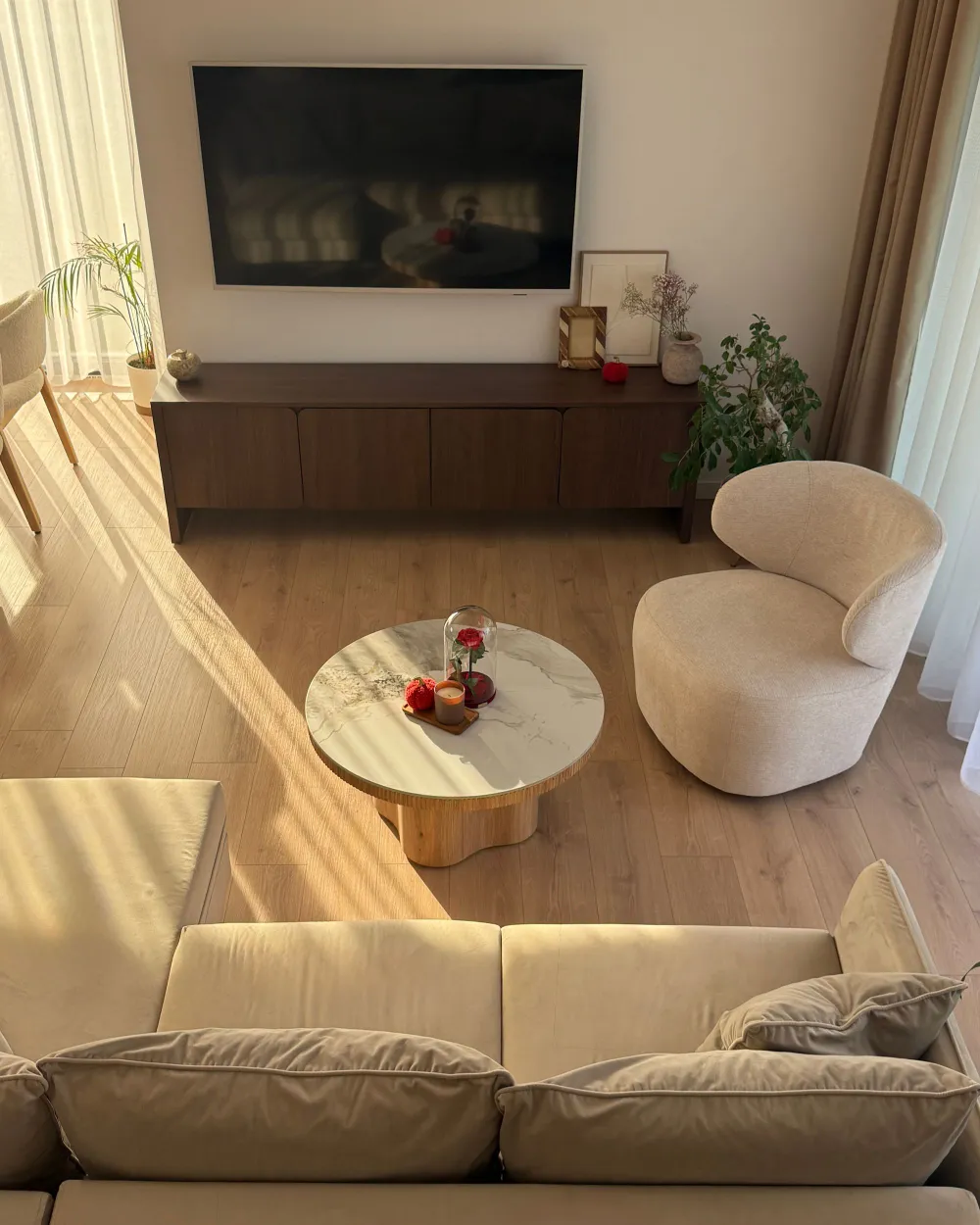 Svingbar lenestol ALVDAL Lys beige_1187951