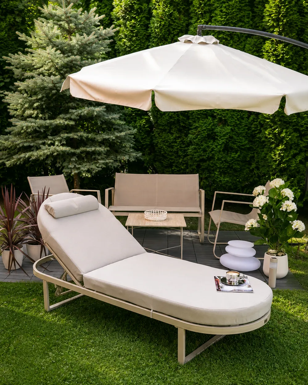 Sun Lounger with Cushion RONCOLO Metal Beige_1148729
