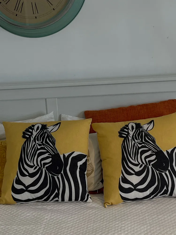 Set of 2 Decorative Cushions MANKETTI 45 x 45 cm Yellow Animal Pattern_867134