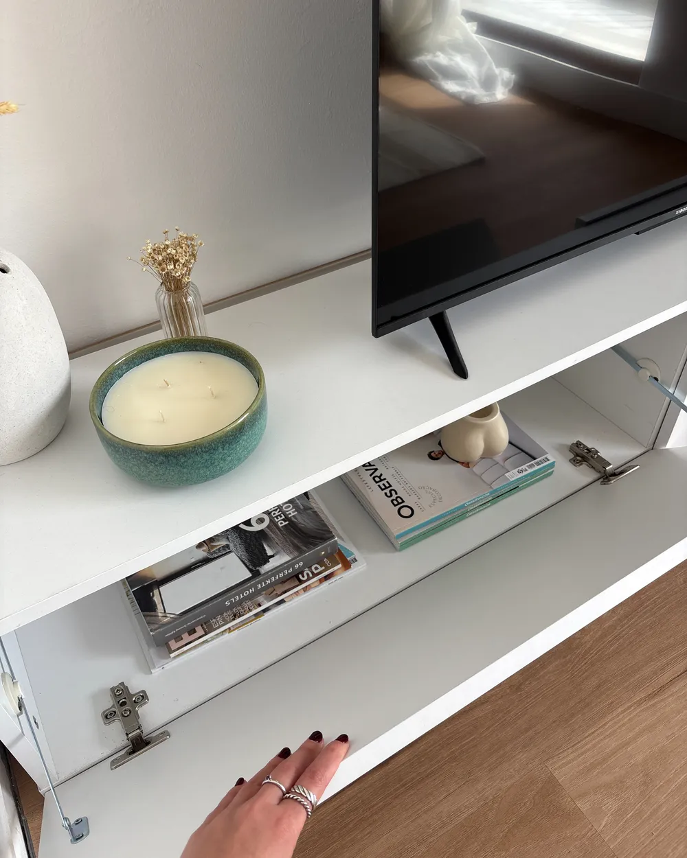 TV-taso seinälle GLADSTONE Valkoinen_1062771