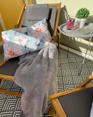 Set med 2 hopfällbara solstolar AVELLINO Akaciaträ Ljusbrun_1177546
