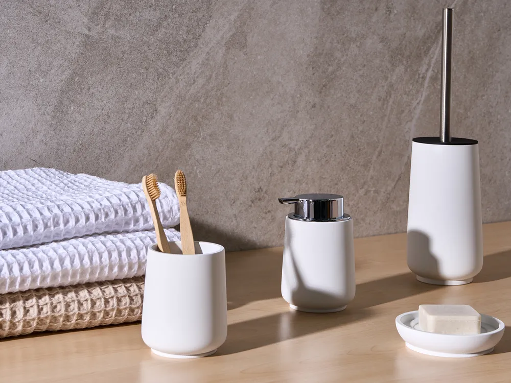 4-Piece Bathroom Accessories Set SUCHES White