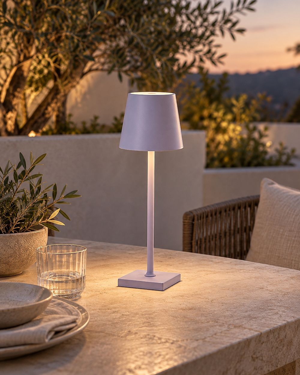 Trådlös LED-bordslampa BACEIRO Metall Ljusviolett