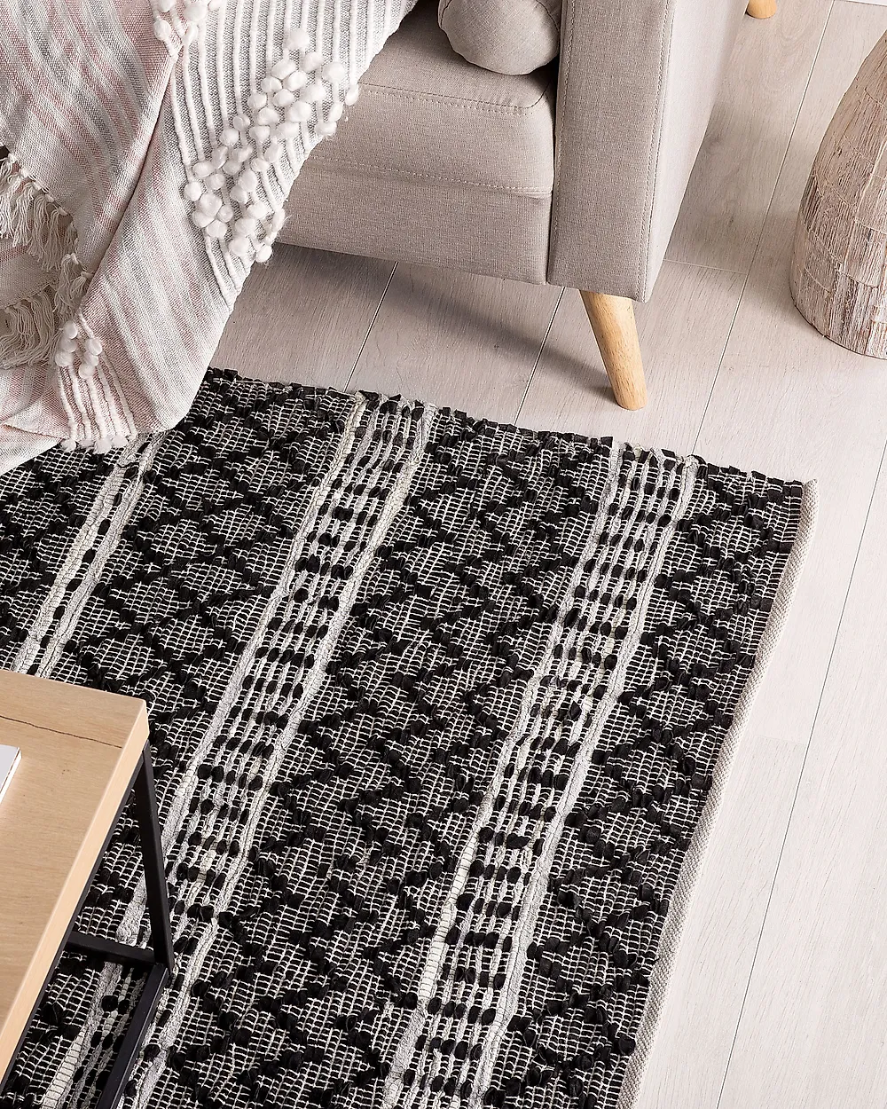 Rug FEHIMLI Black 140 x 200 cm Leather_1179437