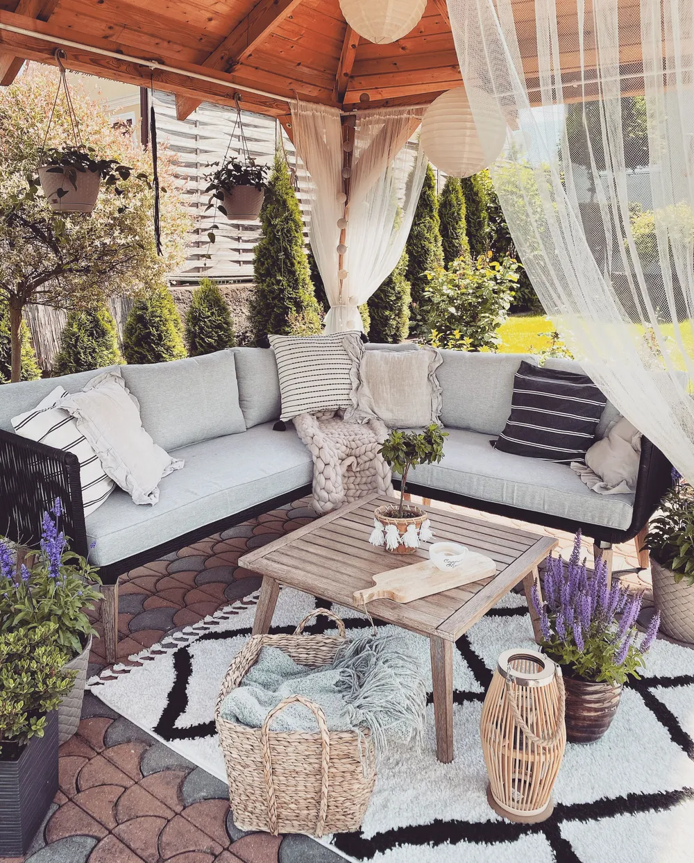 Garden Corner Sofa with Table 5 Seater ALCAMO Acacia Wood Black Left Hand_779496