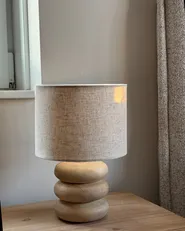 Bordslampa BETWA Mangoträ Ljusbrun_1017871