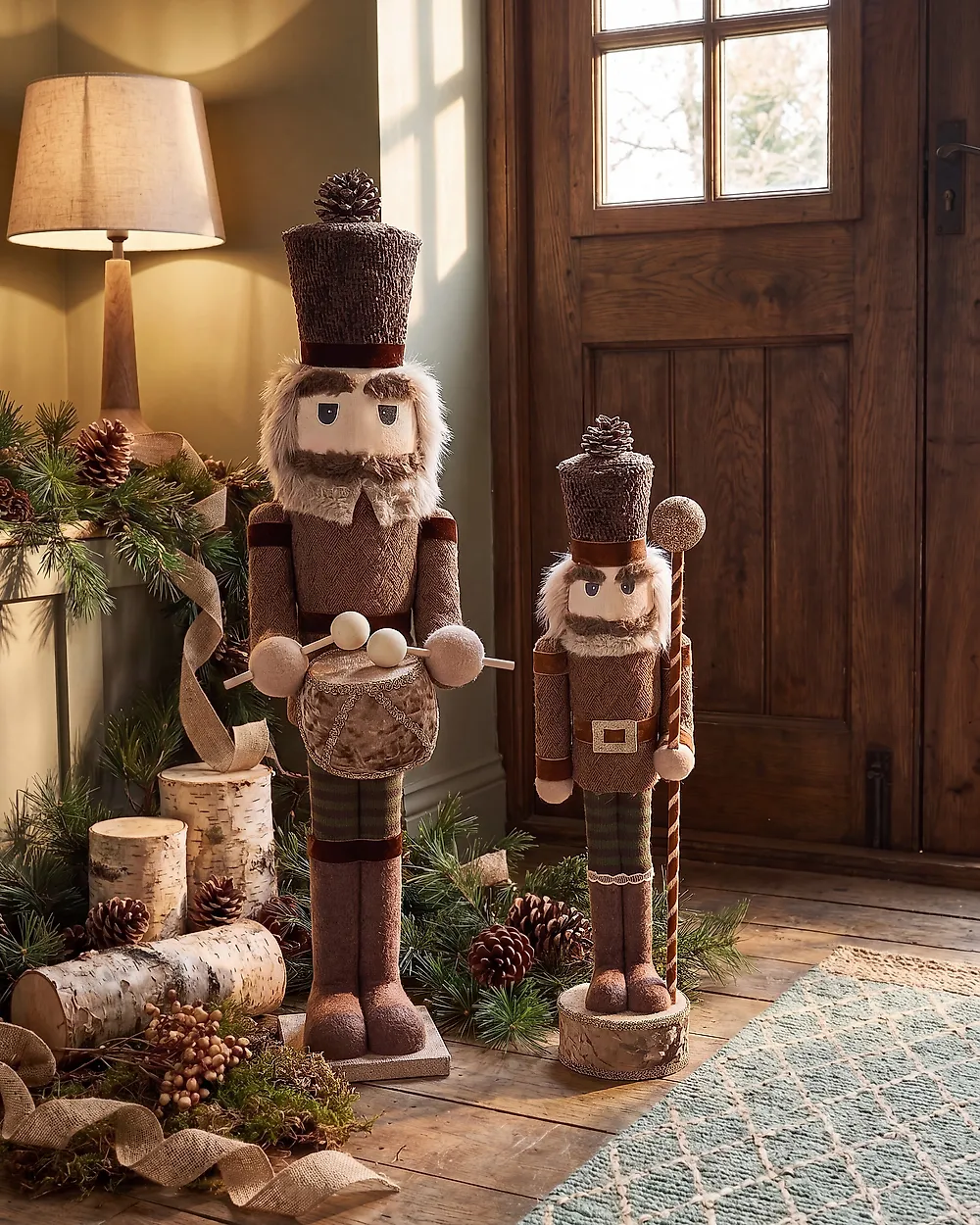 Set of 2 Figurines KOLARI 68/91 cm Nutcracker Brown_1156772