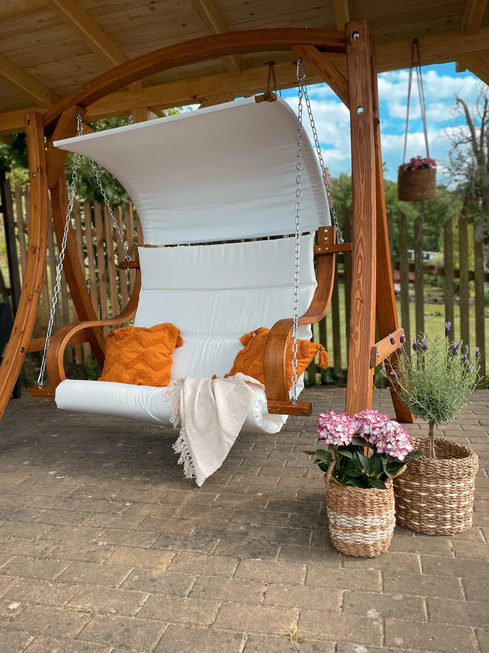 Patio Swing APRILIA Larch Wood Brown_829544