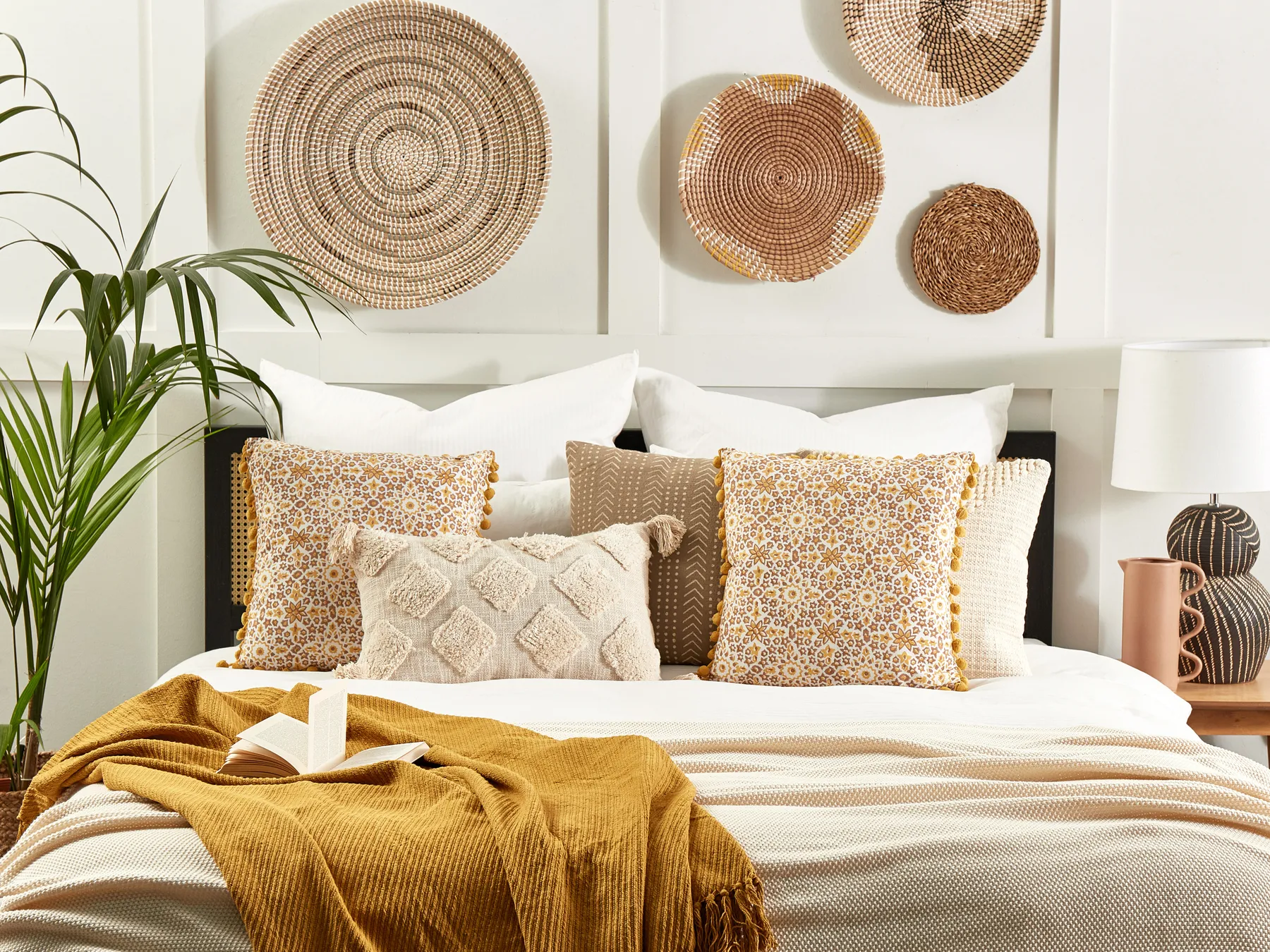Set of 2 Decorative Cushions LYCROIS 45 x 45 cm Cotton Yellow Floral Pattern_838907