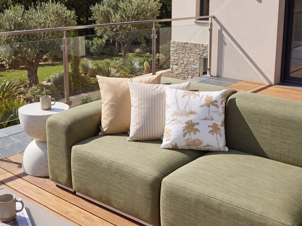 Set of 3 Outdoor Cushions ARUM Plant Pattern 45 x 45 cm Beige/ White