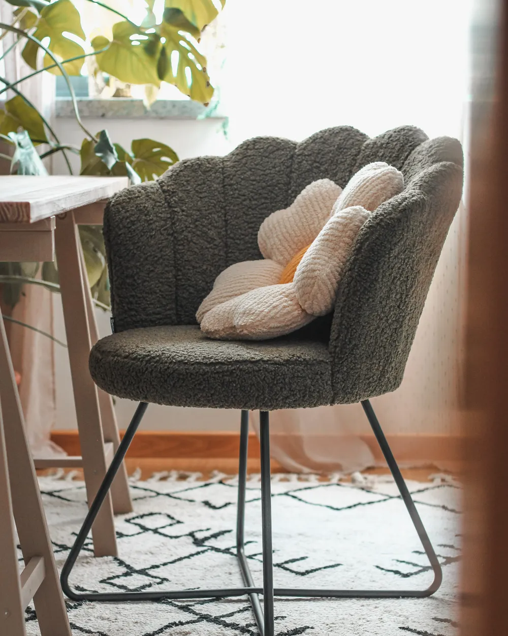 Armchair LOVELOCK Boucle Dark Green_980361