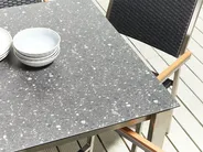 Ulkoruokailuryhmä 4-istuttava COSOLETO/GROSSETO Karkaistu lasi Graniittikuvio Musta_881599