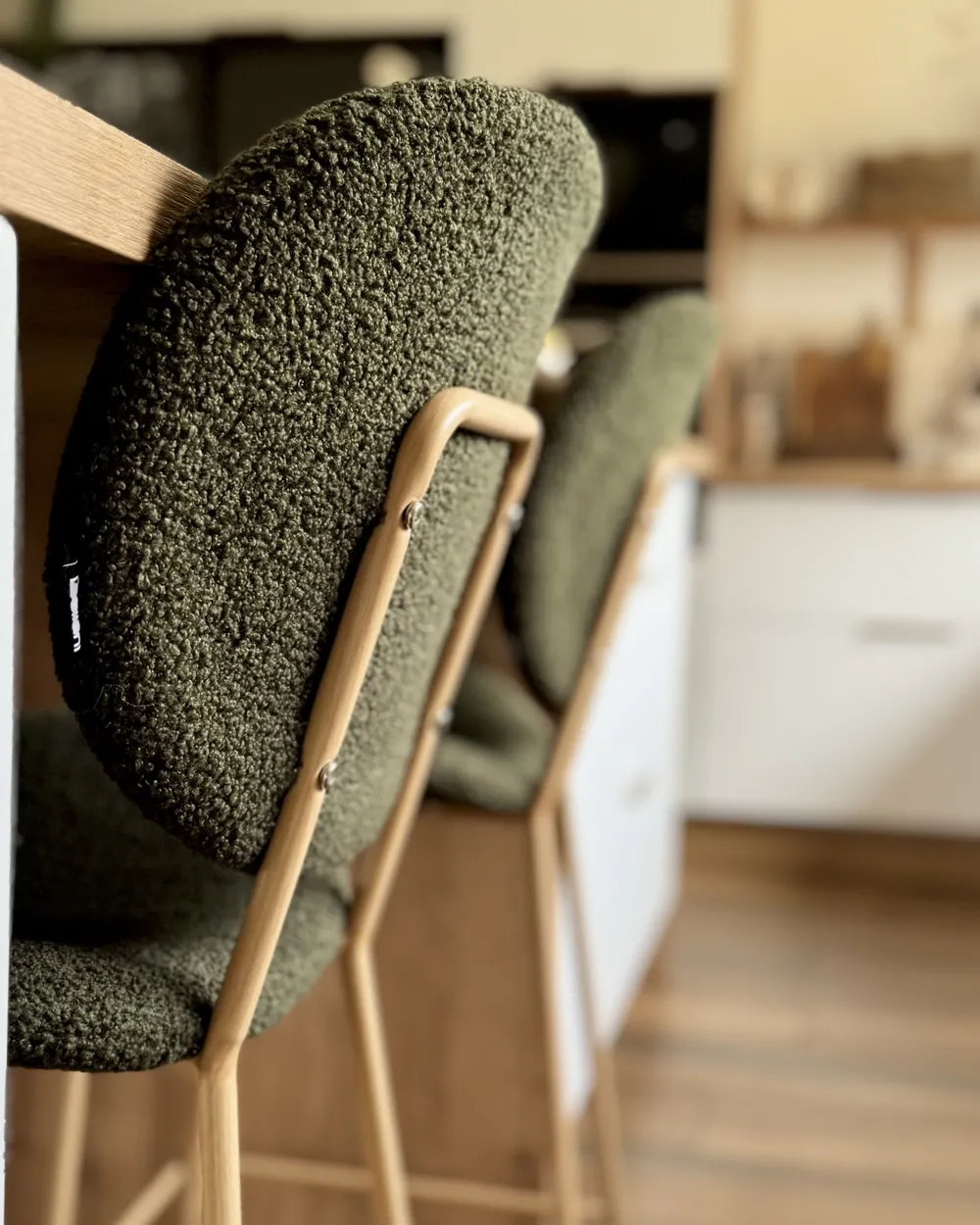 Set of 2 Bar Chairs LUANA Boucle Dark Green_1063160