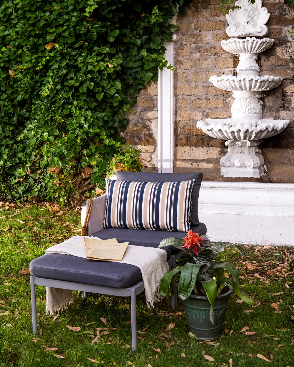Set of 2 Outdoor Cushions KASTOS Striped 40 x 70 cm Taupe_927444