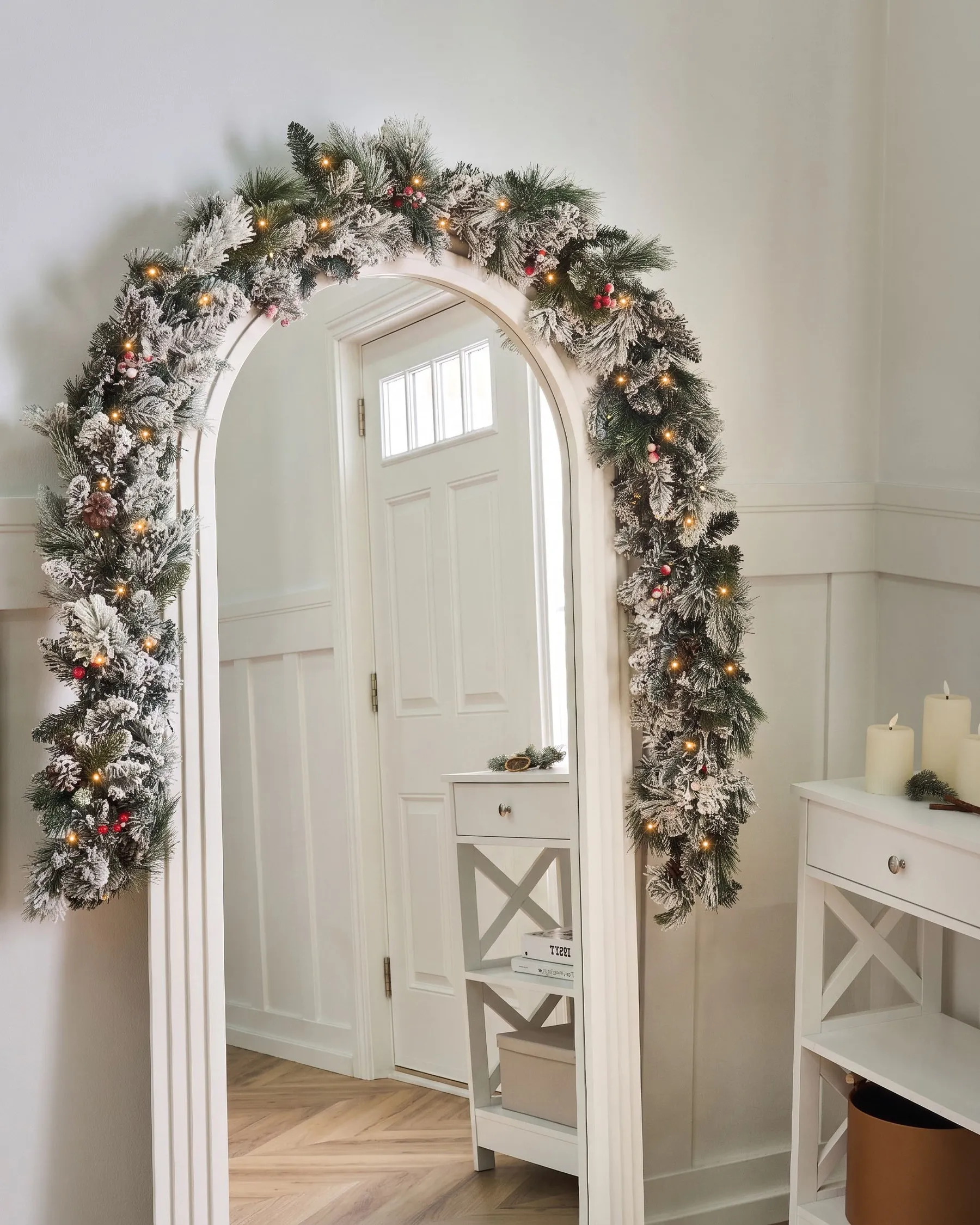 Snötäckt julgirlang LED WHITEHORN 270 cm Vit_813248