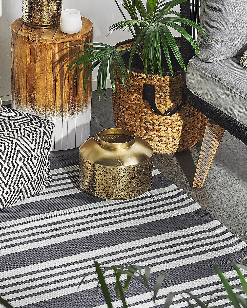 Outdoor Rug DELHI Black 120 x 180 cm_1177845