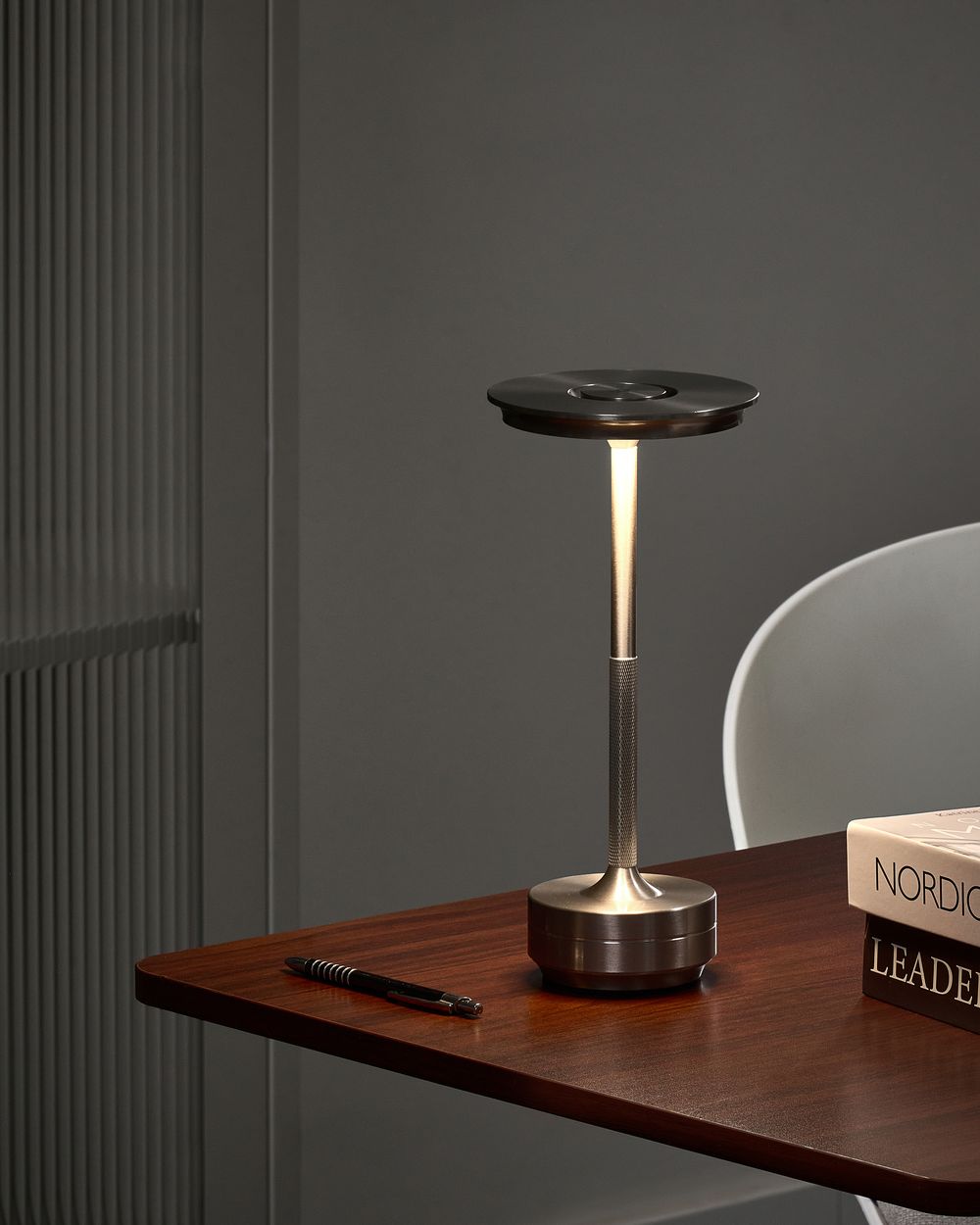 Trådlös LED-bordslampa MAGO med dimmer Metall Silver