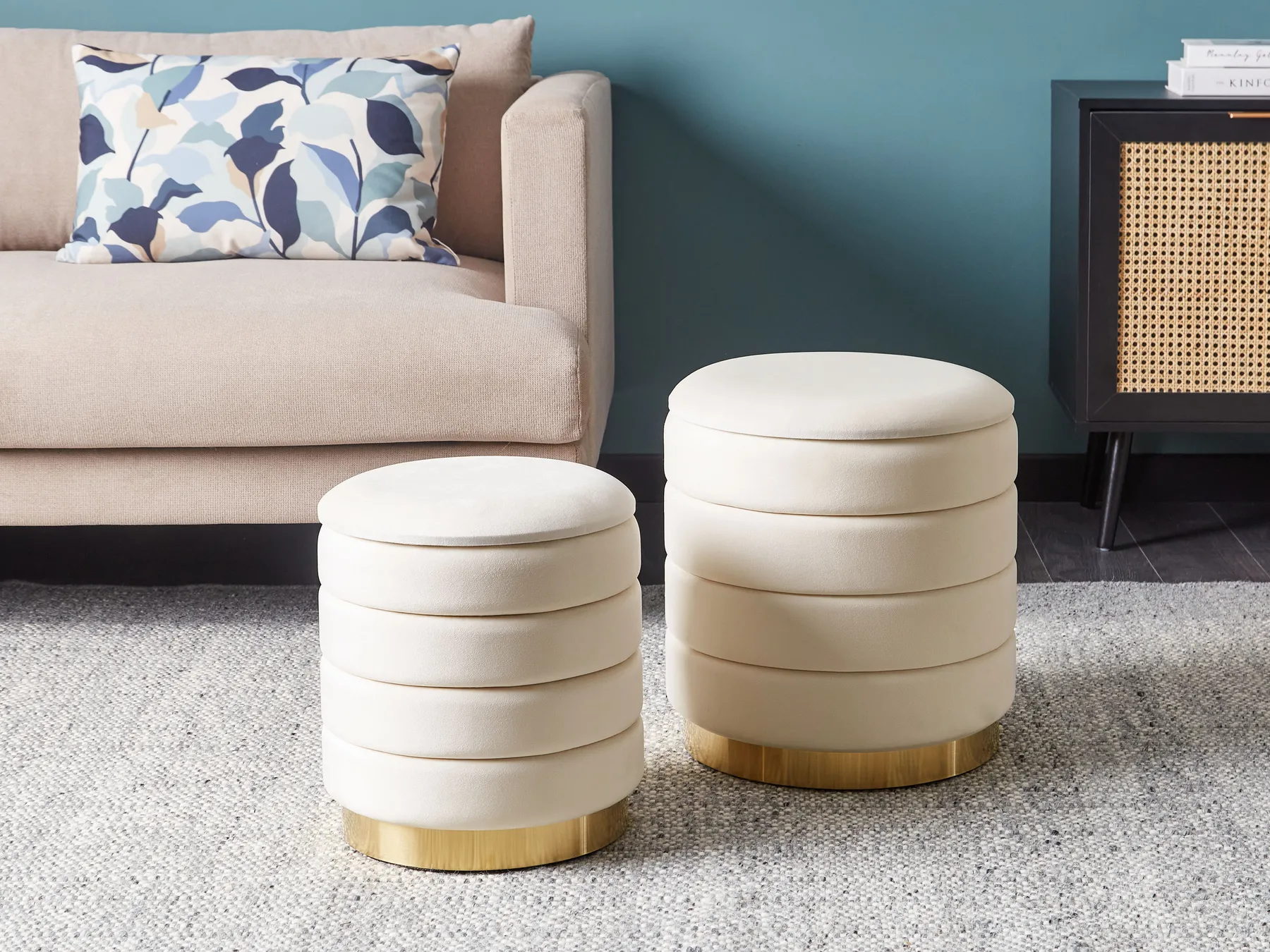 Set med 2 förvaringspuffar GARLAND Sammet Ljusbeige_928615