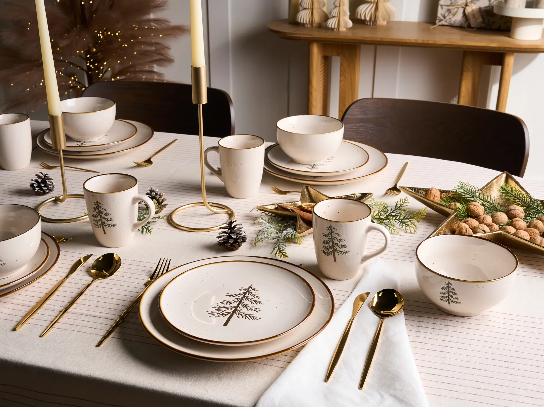 Set med 16 matserviser CLOVES Stengods Off-White_1026383