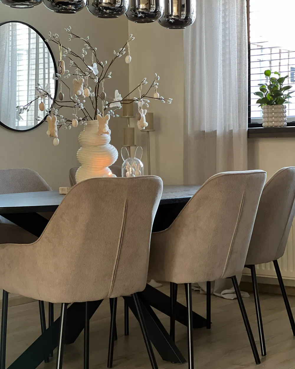 Set med 2 matstolar LOVERNA Manchester Beige_981781