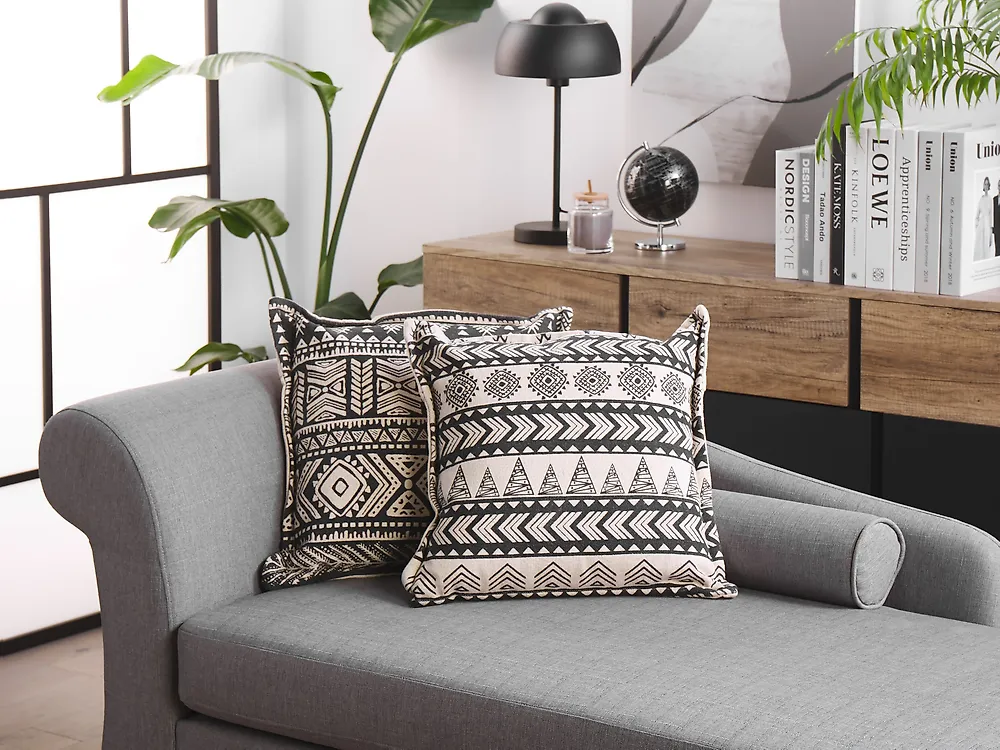 Koristetyynysetti 2 kpl HENTEPE 45 x 45 cm Puuvilla Musta Geometrinen kuvio_1178130