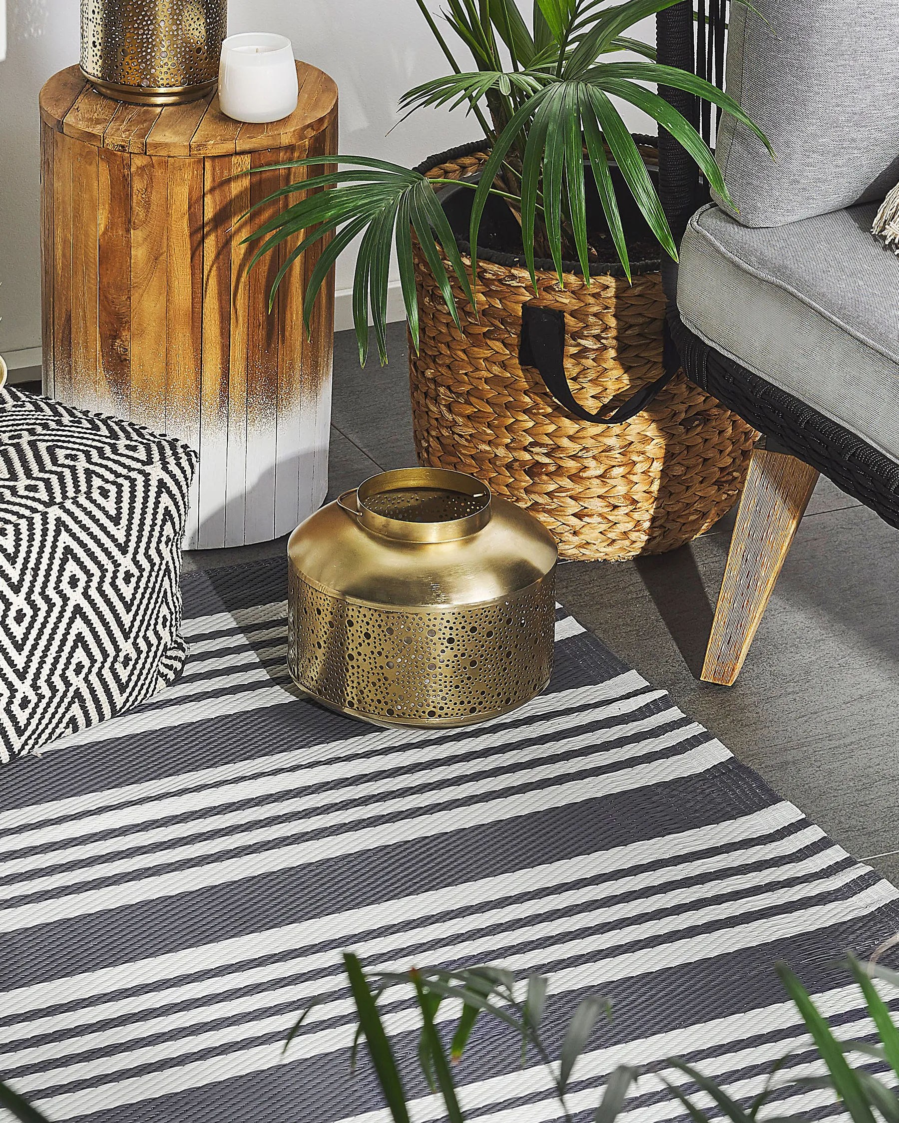 Outdoor Rug DELHI Black 120 x 180 cm_766383